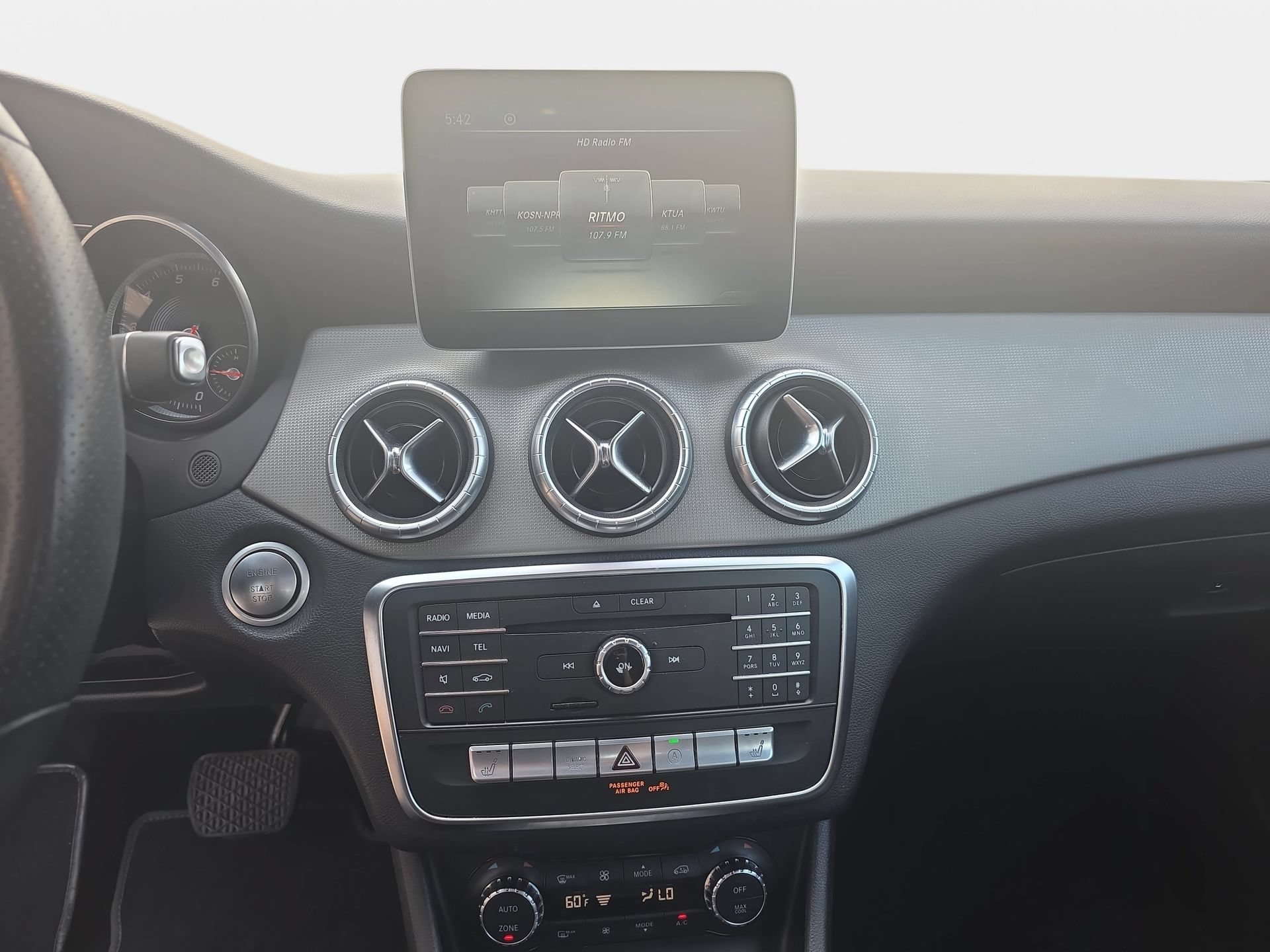 Used 2018 Mercedes-Benz CLA 250 image 19