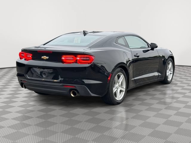 Used 2022 Chevrolet Camaro LT RWD image 6