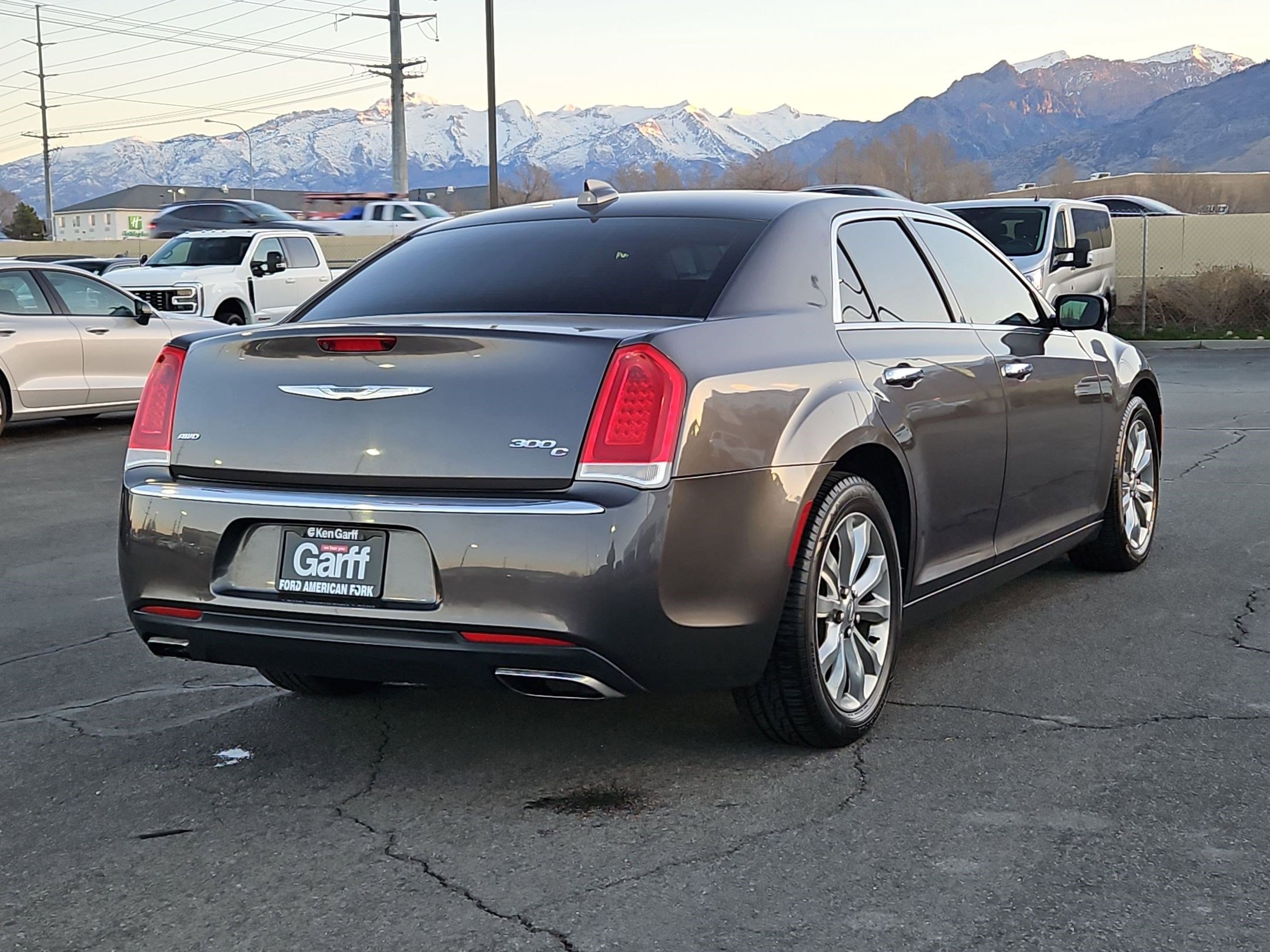 Used 2016 Chrysler 300 C image 3
