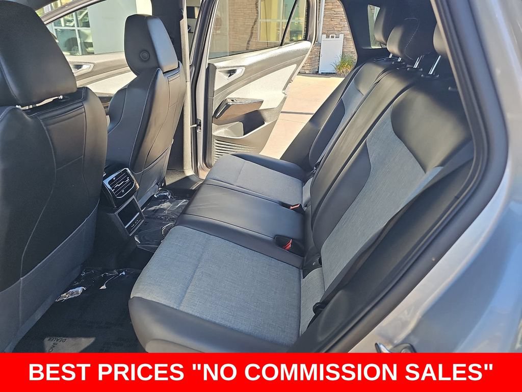 Used 2023 Volkswagen ID.4 Pro AWD/4WD image 13