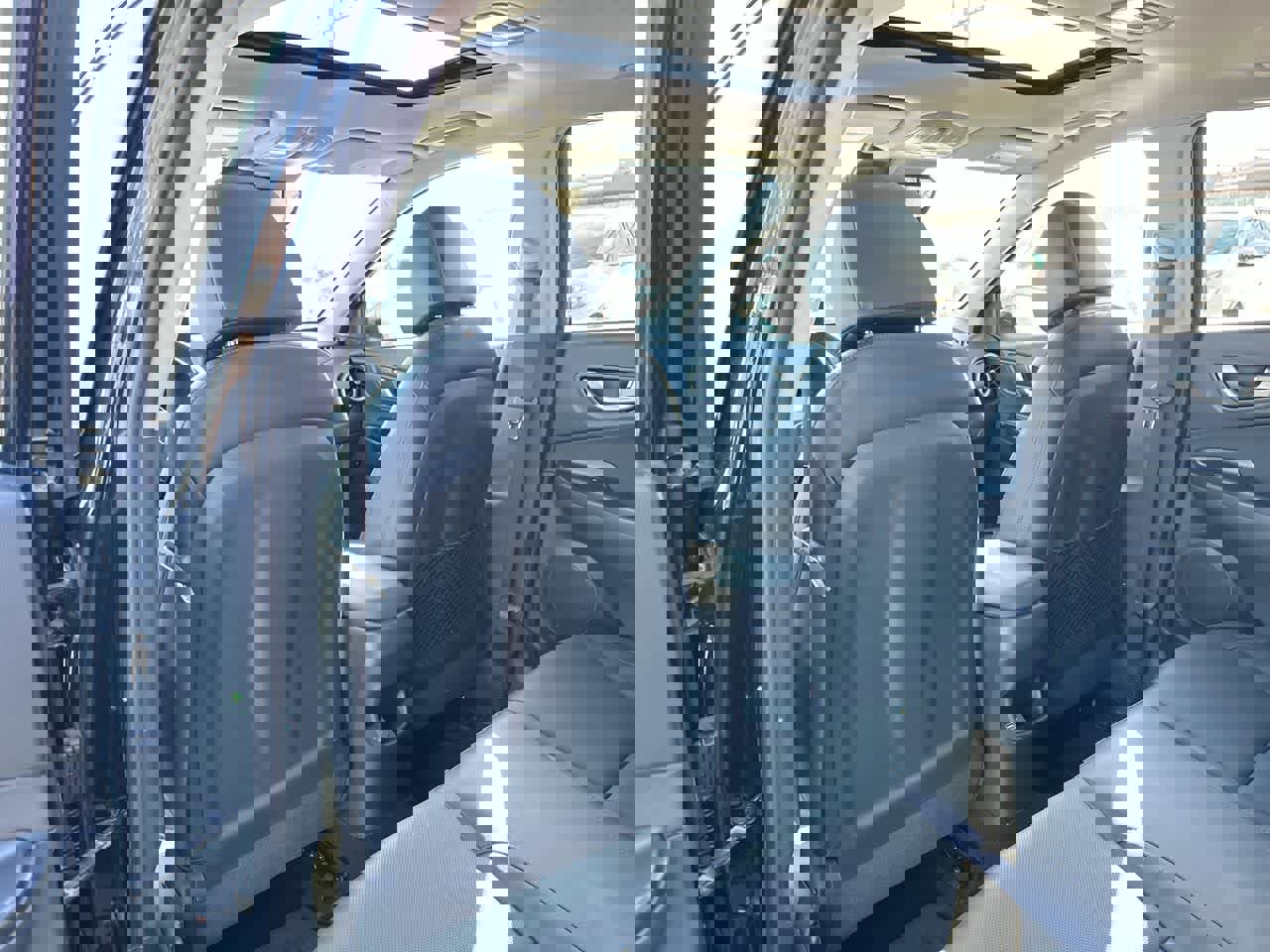 Used 2023 Hyundai Kona Limited w/ Cargo Package image 22