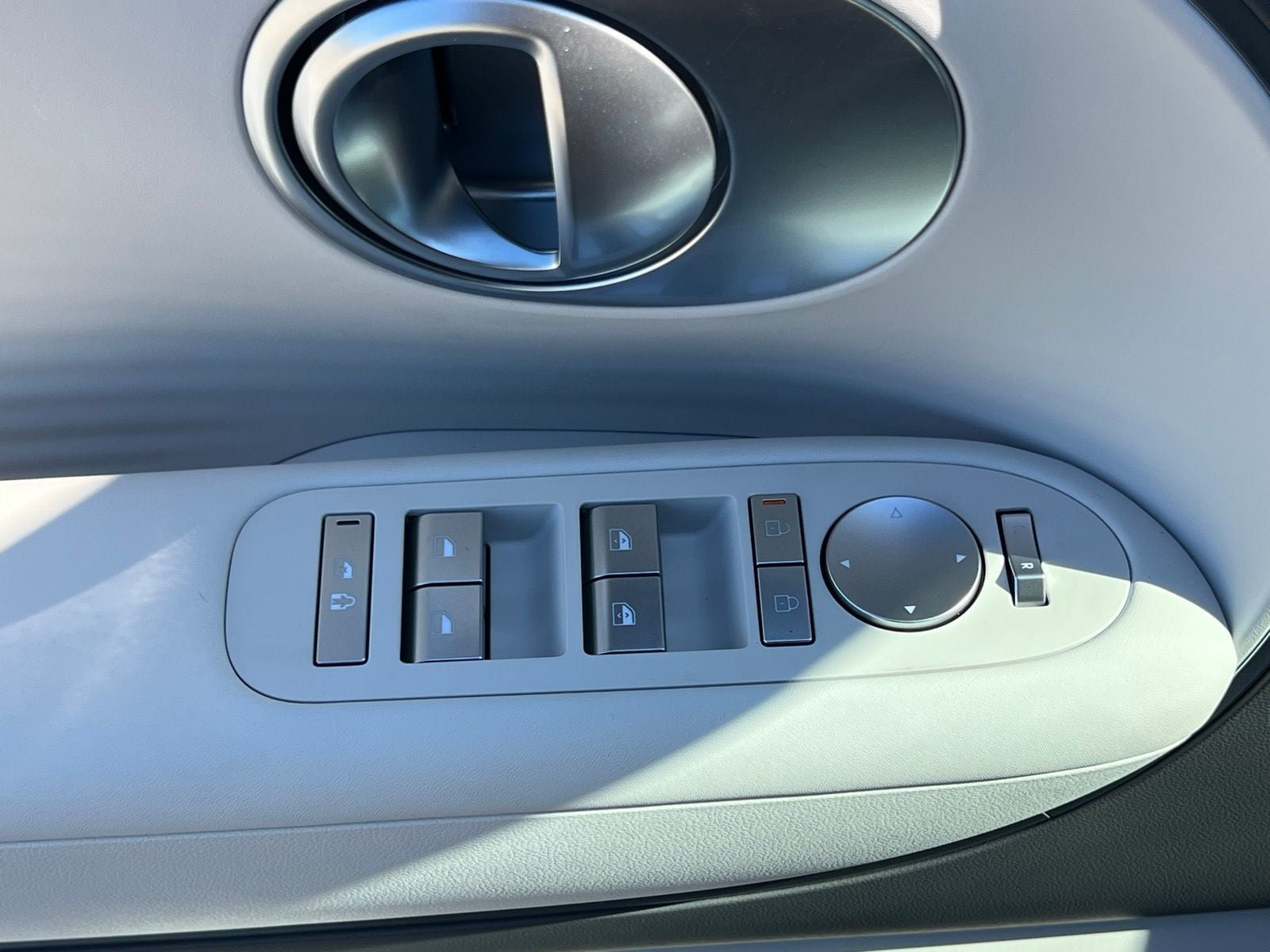 New 2026 Hyundai Ioniq 9 SE AWD/4WD image 27
