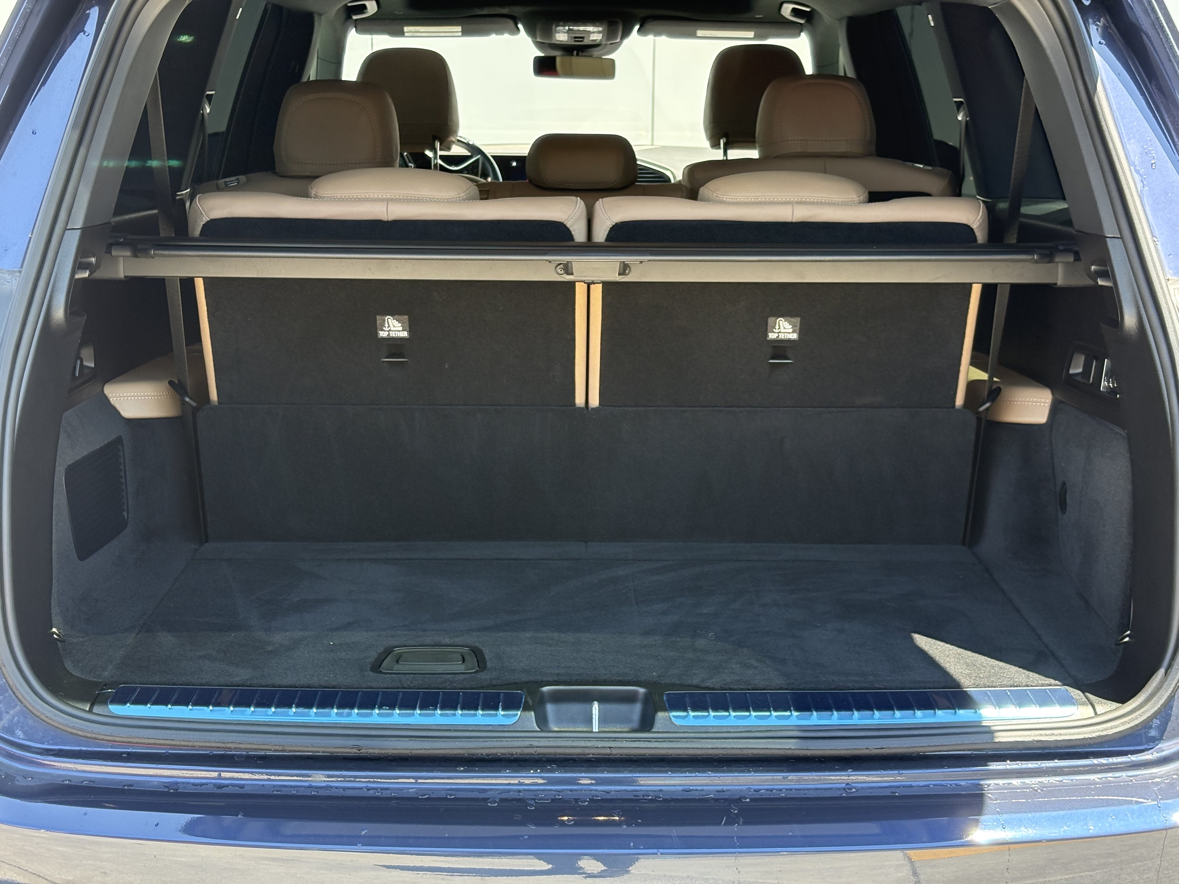 Used 2024 Mercedes-Benz GLS 580 4MATIC image 9