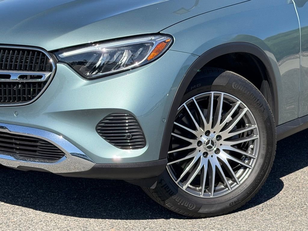 Used 2026 Mercedes-Benz GLC 300 image 4