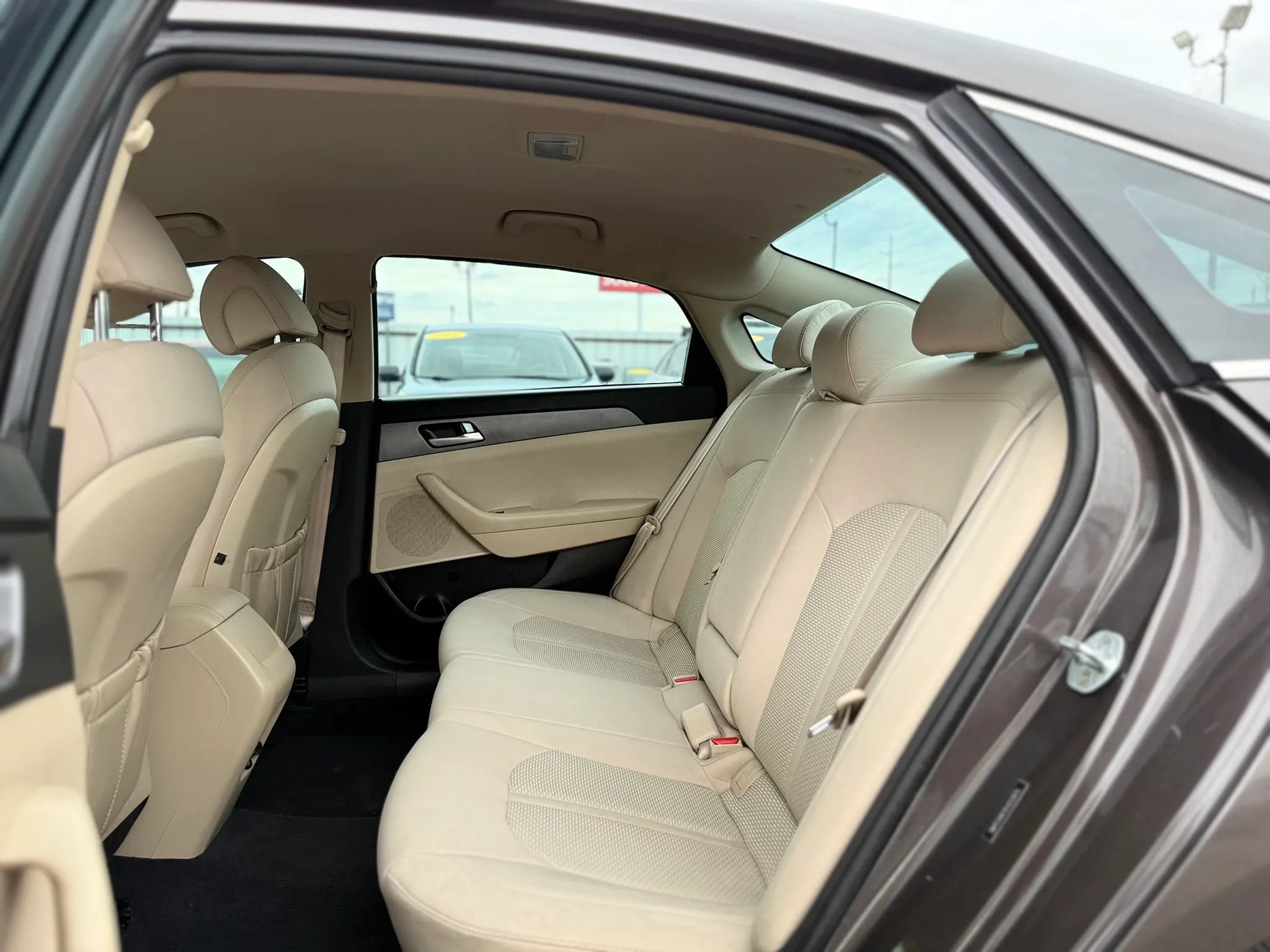 Used 2015 Hyundai Sonata SE FWD image 21