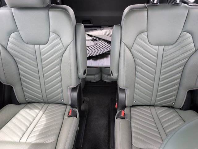 Used 2024 Kia Sorento SX Prestige w/ Sage Leather Package image 26