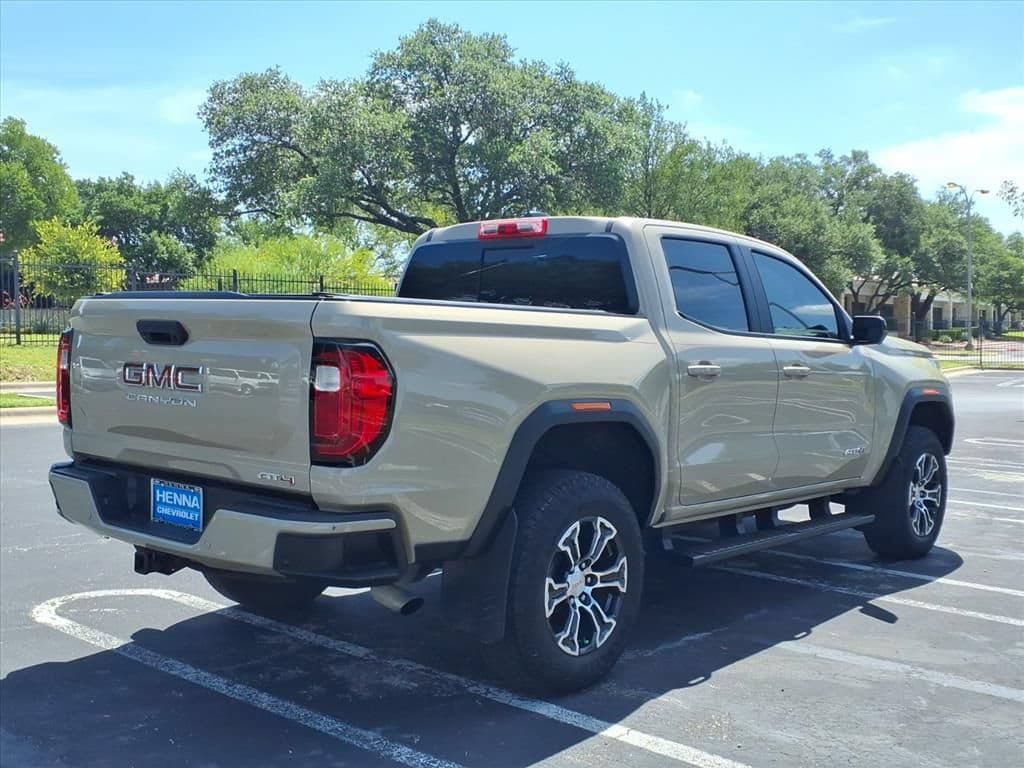 Used 2023 GMC Canyon AT4 w/ AT4 Premium Package AWD/4WD image 6