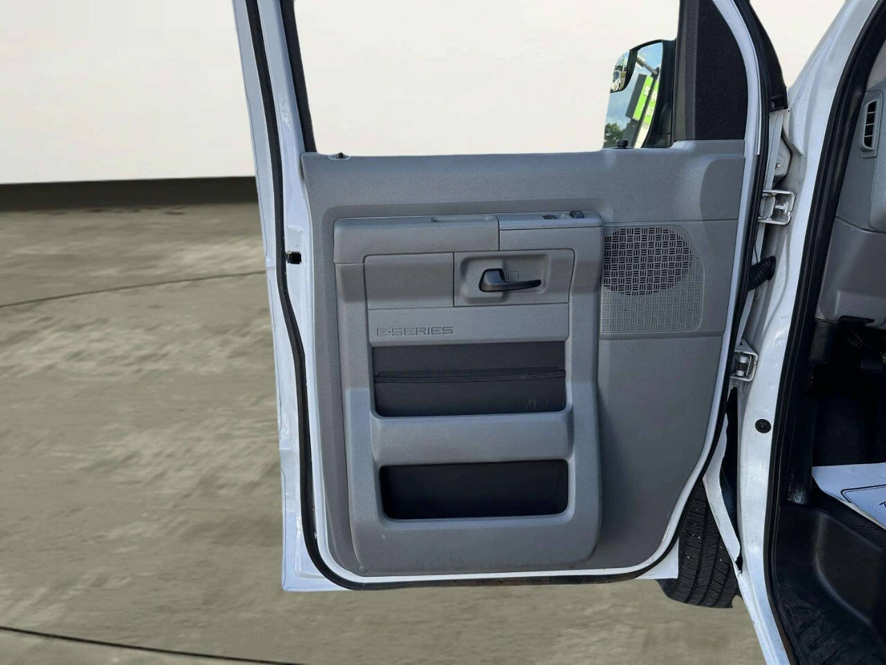 Used 2012 Ford E-250 and Econoline 250 w/ PWR Group RWD image 9
