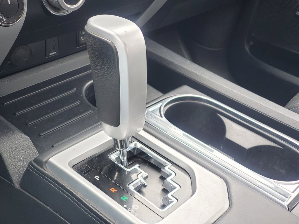 Used 2019 Toyota Tundra 4x4 CrewMax image 28