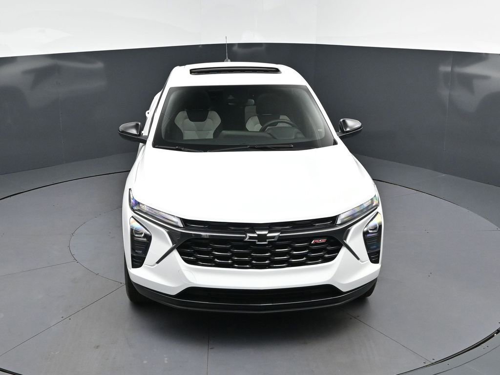 Used 2025 Chevrolet Trax RS w/ Sunroof Package image 36