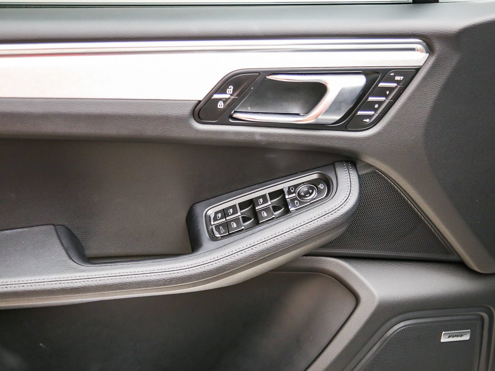 Certified 2026 Porsche Macan AWD/4WD image 60