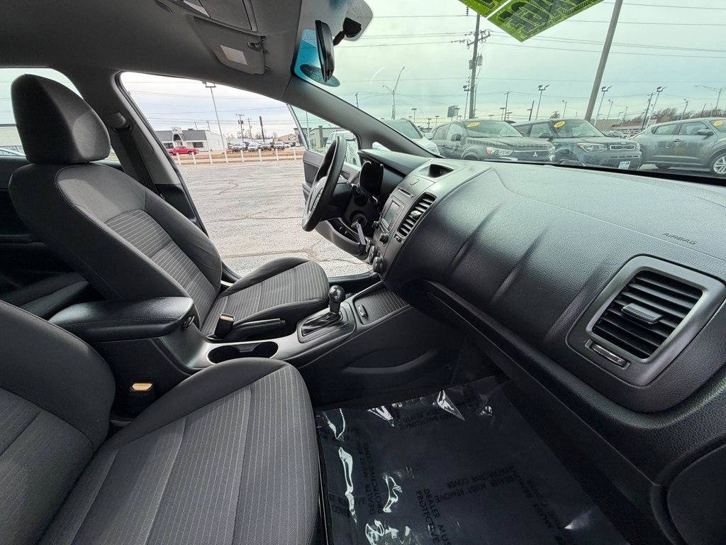 Used 2016 Kia Forte LX w/ LX Popular Plus Package FWD image 18