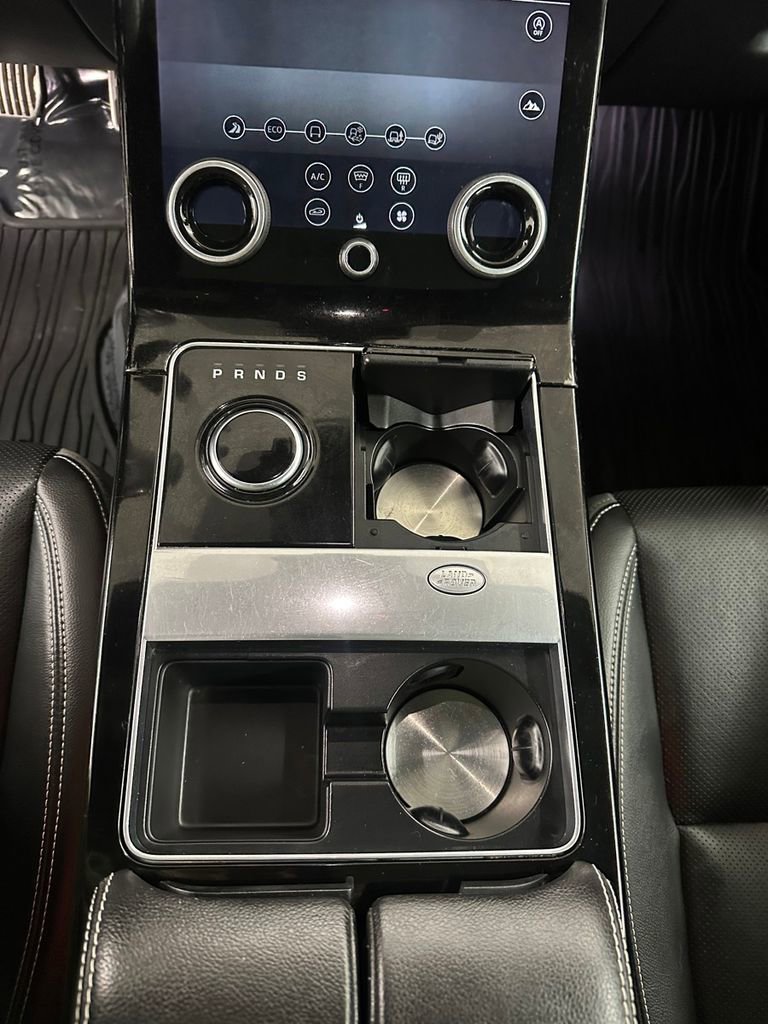 Used 2019 Land Rover Range Rover Velar S image 18