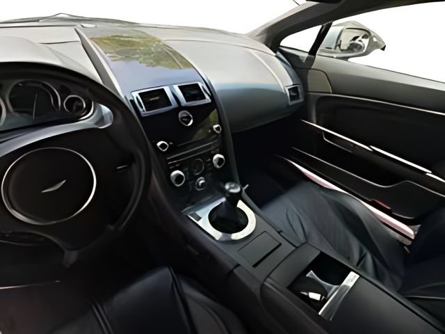 Used 2009 Aston Martin V8 Vantage Coupe RWD image 17