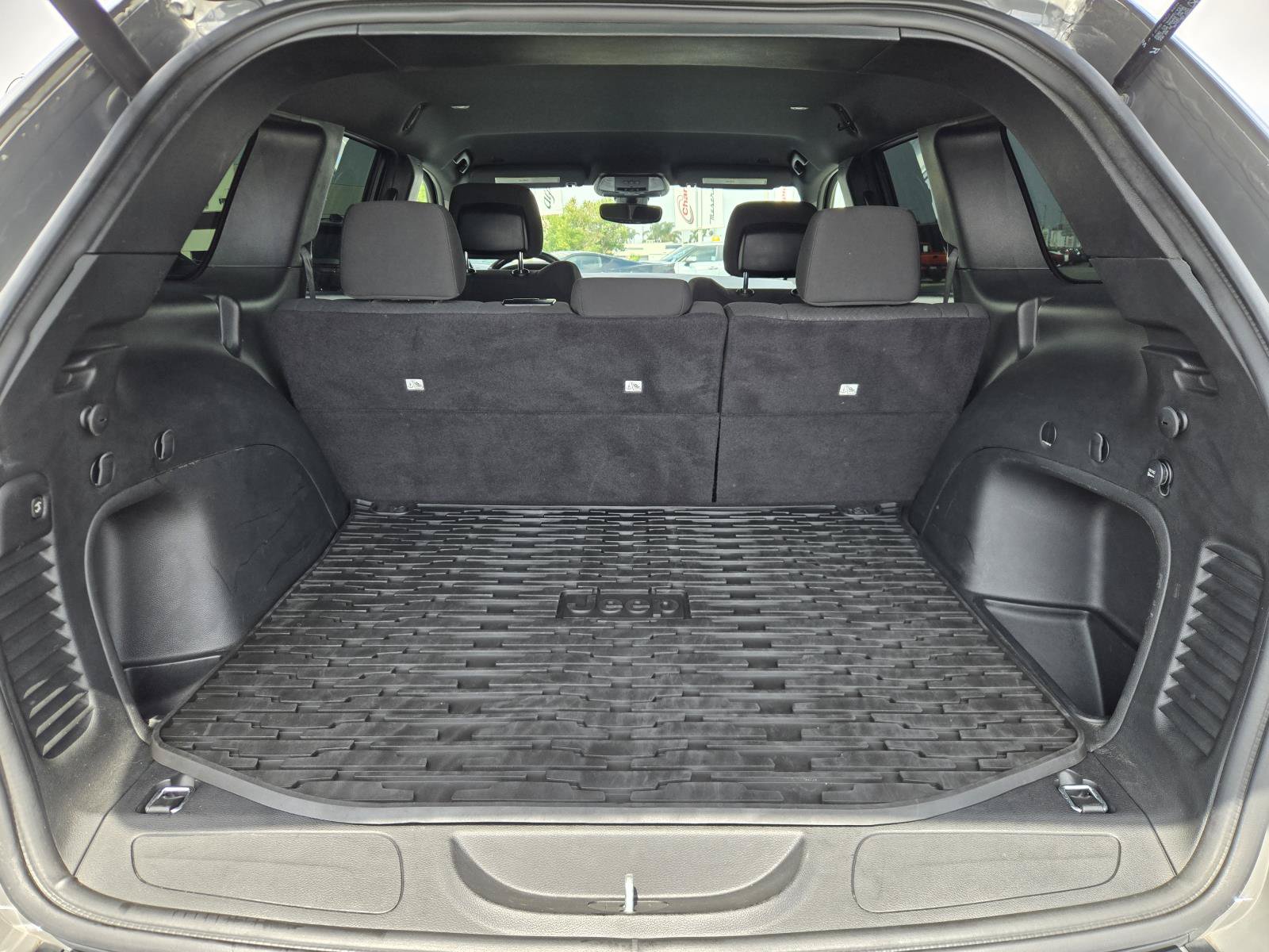 Used 2021 Jeep Grand Cherokee Freedom Edition RWD image 28