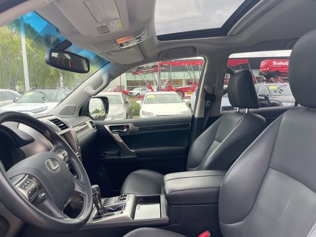 Used 2017 Lexus GX 460 w/ Navigation Package AWD/4WD image 12