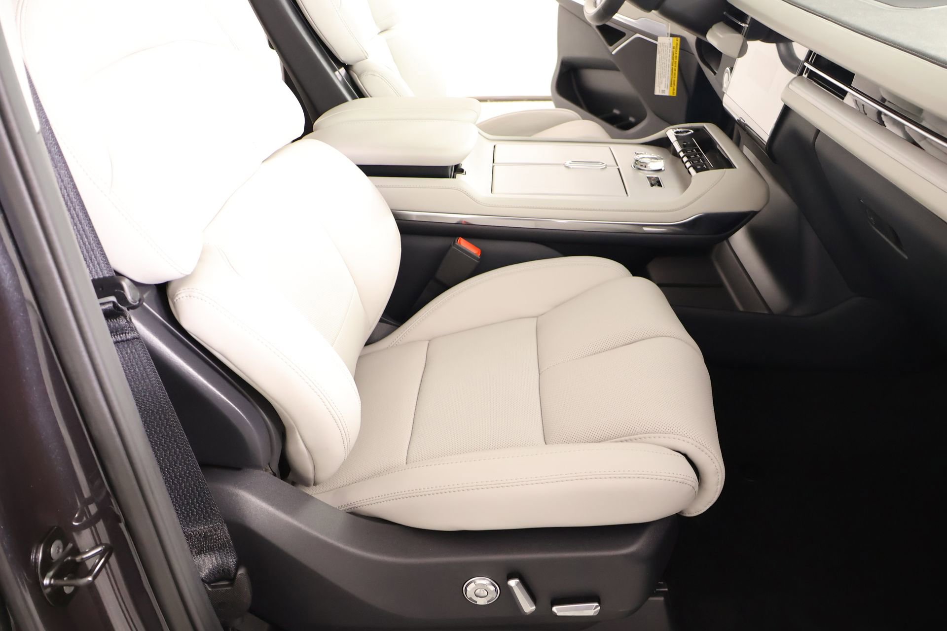 New 2026 Lincoln Navigator Premiere image 15