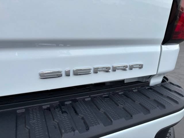New 2026 GMC Sierra 3500 Denali w/ Denali Reserve Package AWD/4WD image 8