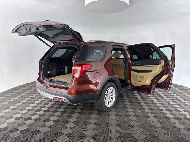 Used 2016 Ford Explorer XLT w/ Equipment Group 201A image 15