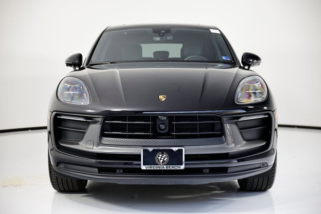 Used 2023 Porsche Macan Turbo image 10