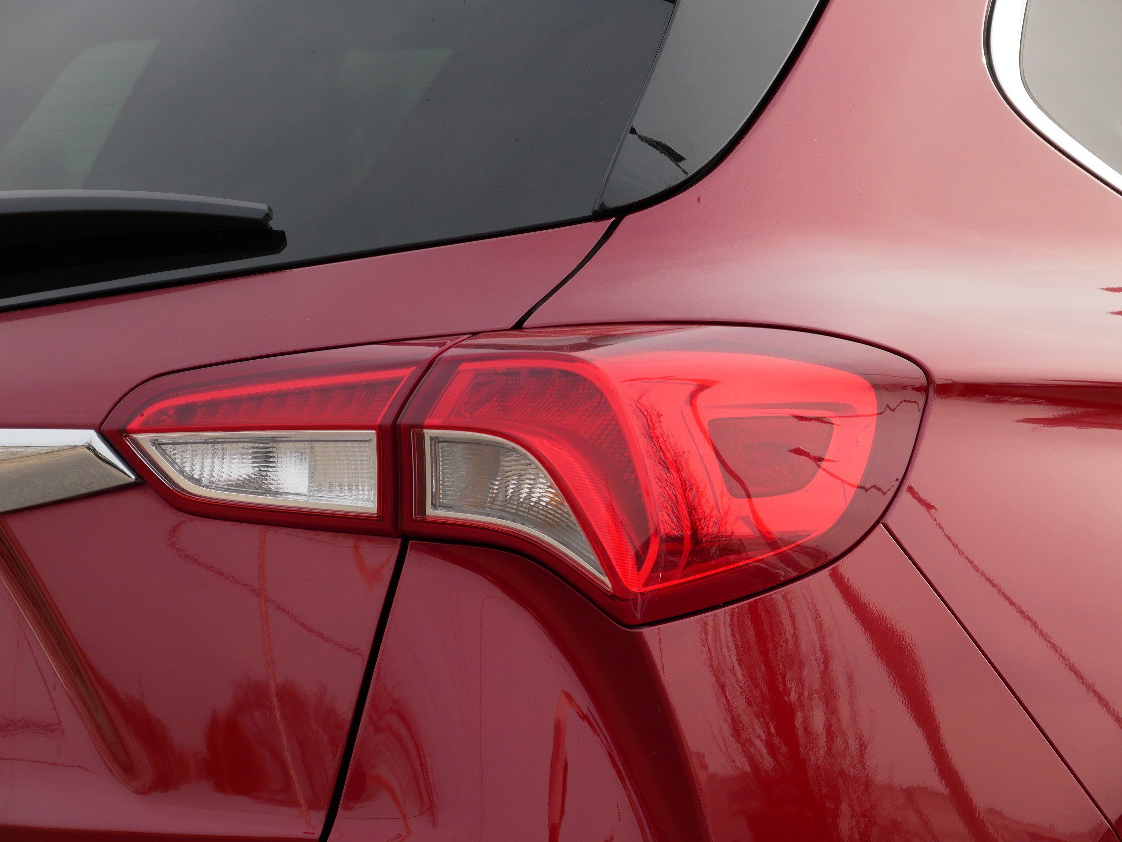 Used 2019 Buick Envision Premium w/ Driver Confidence Package image 17