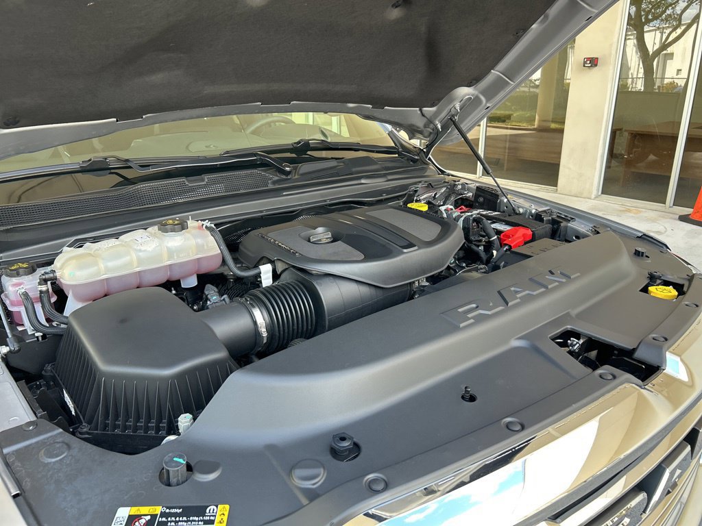 Used 2026 RAM 1500 Laramie AWD/4WD image 12