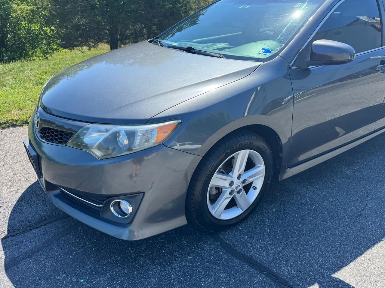 Used 2012 Toyota Camry SE FWD image 6