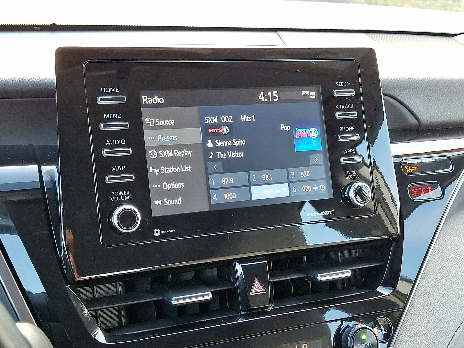 Used 2023 Toyota Camry SE image 17