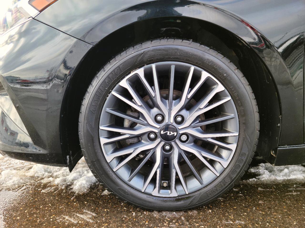 Used 2022 Kia Forte GT-Line w/ GT-Line Premium Package image 21