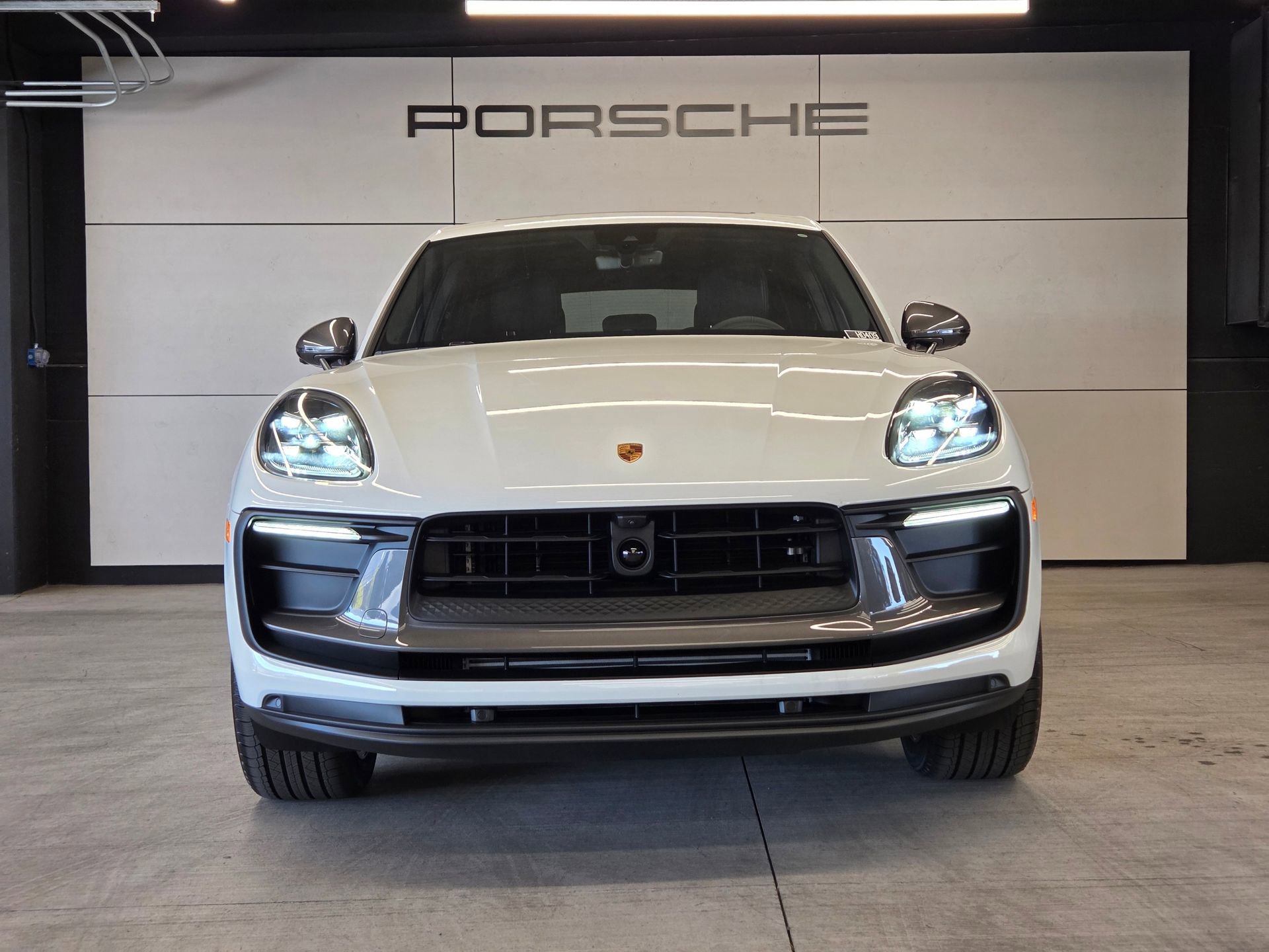 New 2026 Porsche Macan Turbo AWD/4WD image 26