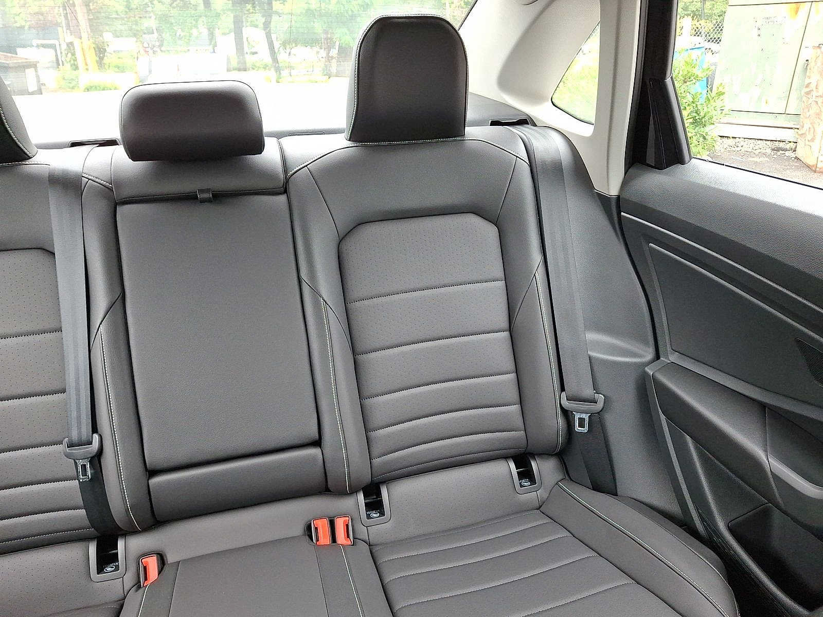Used 2023 Volkswagen Jetta SE w/ Panoramic Sunroof Package FWD image 14