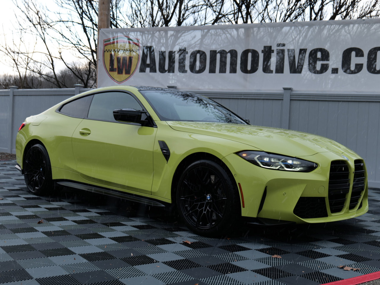 Used 2022 BMW M4 Coupe video 2
