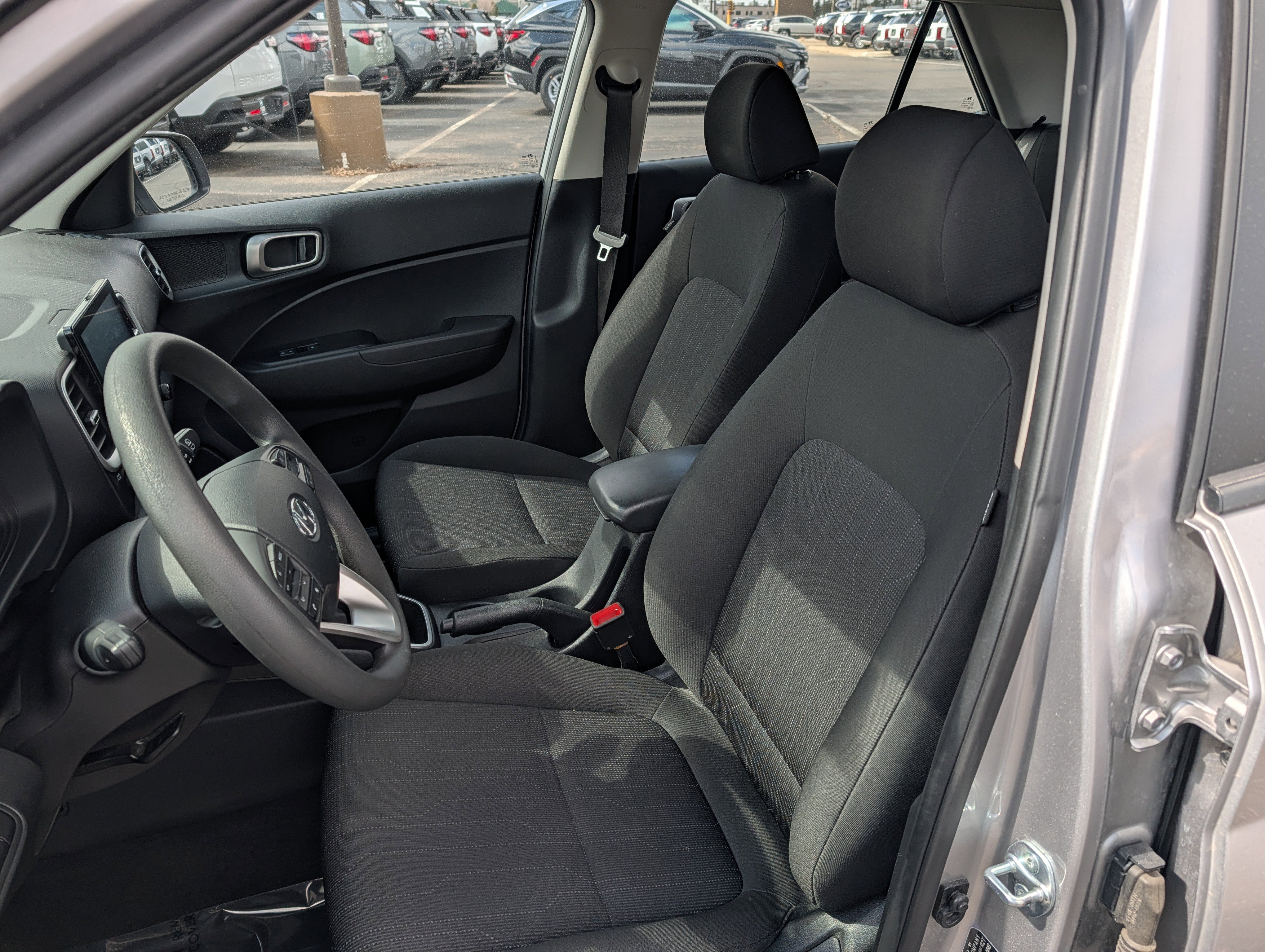 Certified 2023 Hyundai Venue SE FWD image 9