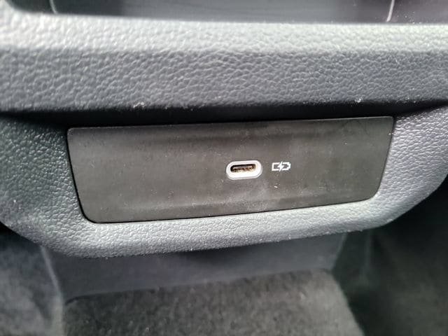 Certified 2023 Volkswagen Taos SE FWD image 11