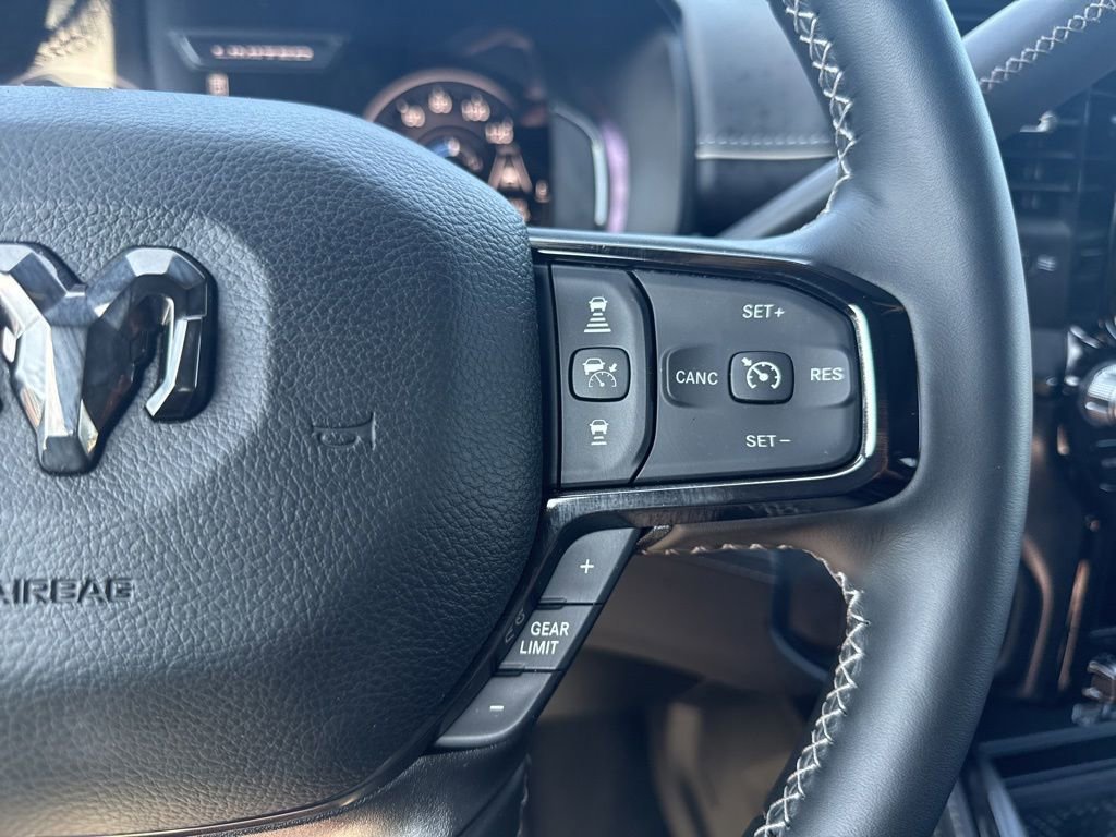 Used 2025 RAM 2500 Limited AWD/4WD image 18