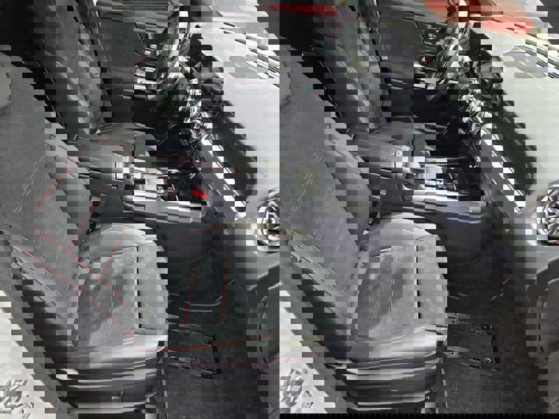 Used 2021 Mercedes-Benz GLB 250 image 3