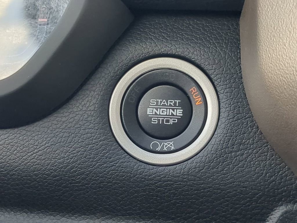 Used 2024 RAM 2500 Laramie w/ Safety Group image 28