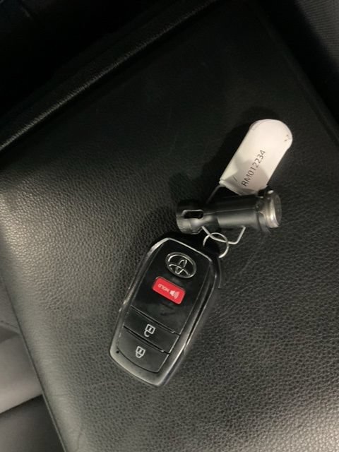 Used 2024 Toyota Tacoma SR5 AWD/4WD image 29