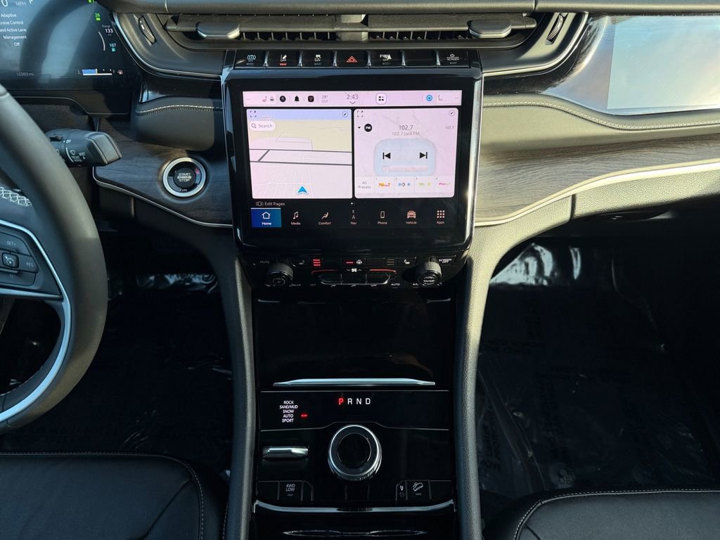 Used 2022 Jeep Grand Cherokee Limited 4xe image 11