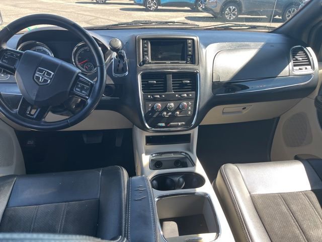 Used 2019 Dodge Grand Caravan SXT image 8