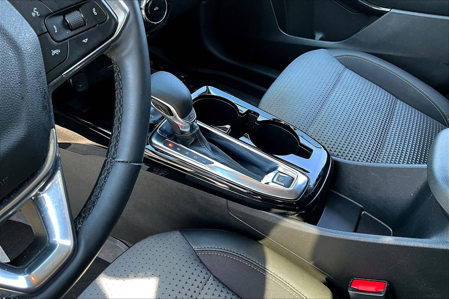 Used 2025 Chevrolet Trax LT w/ Driver Confidence Package image 18