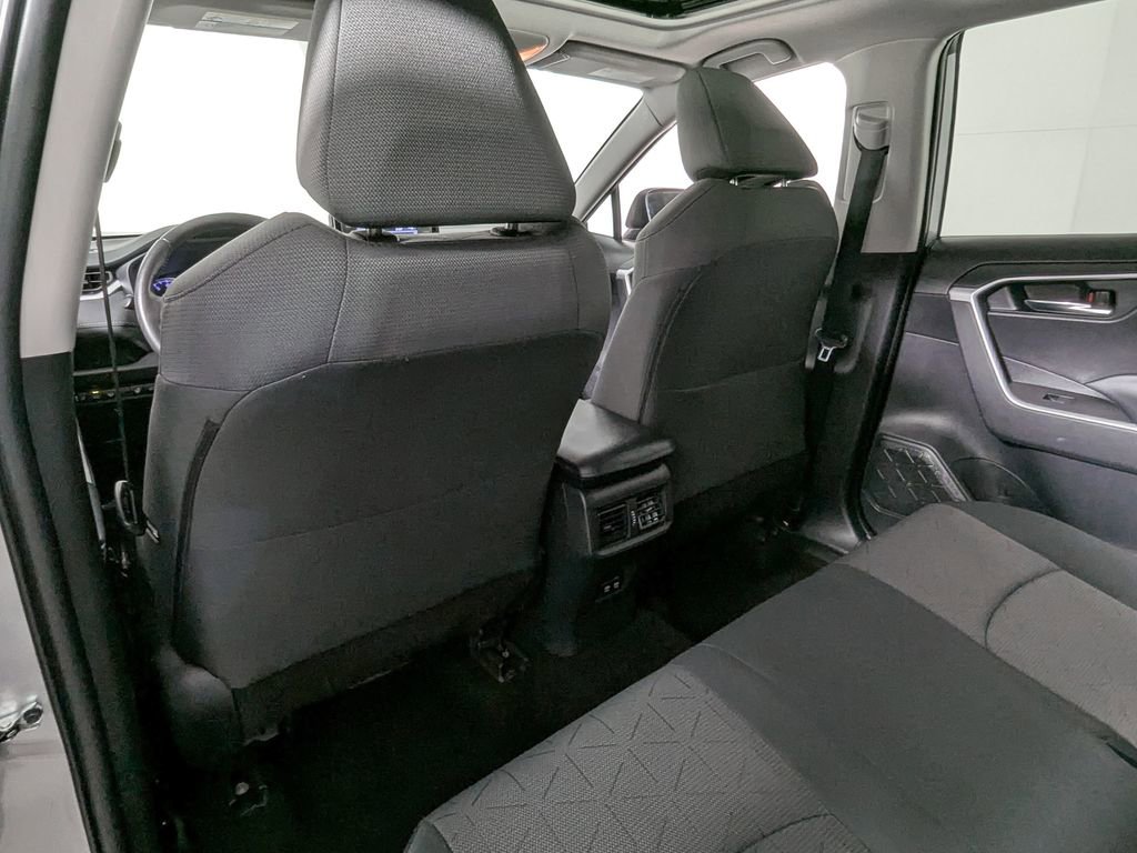 Used 2021 Toyota RAV4 XLE w/ Convenience Package image 44