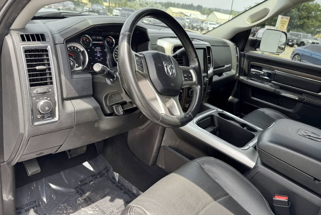 Used 2017 RAM 2500 Laramie w/ Convenience Group AWD/4WD image 16