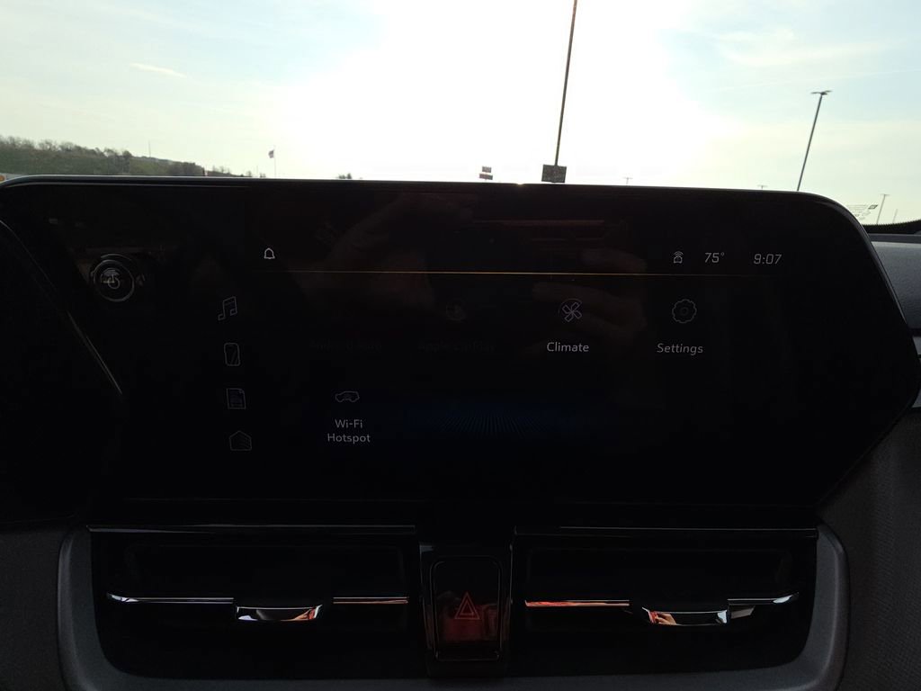 Used 2025 Chevrolet TrailBlazer LT w/ Convenience Package image 21