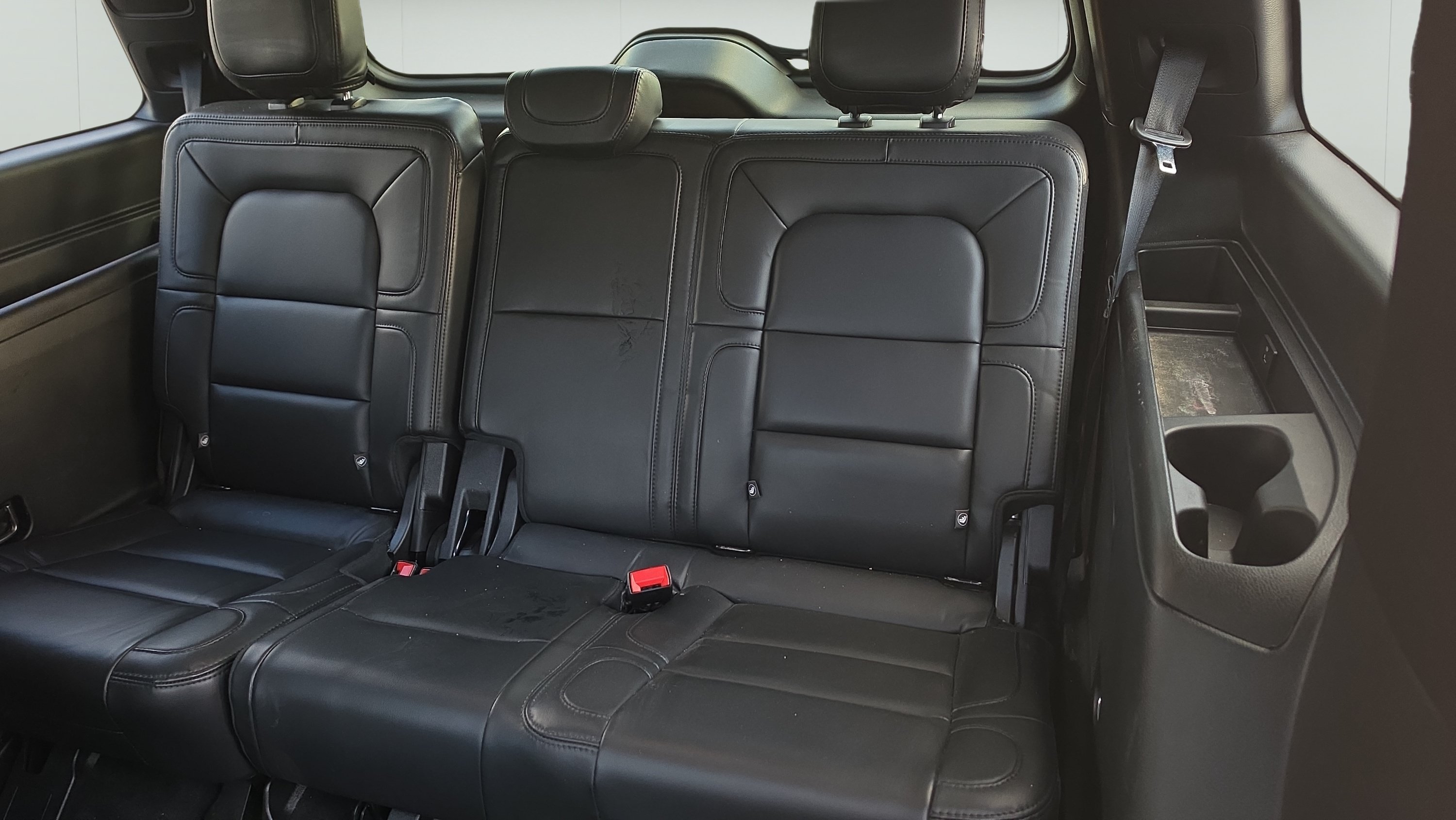 Used 2021 Lincoln Navigator Reserve w/ Luxury Package RWD image 22
