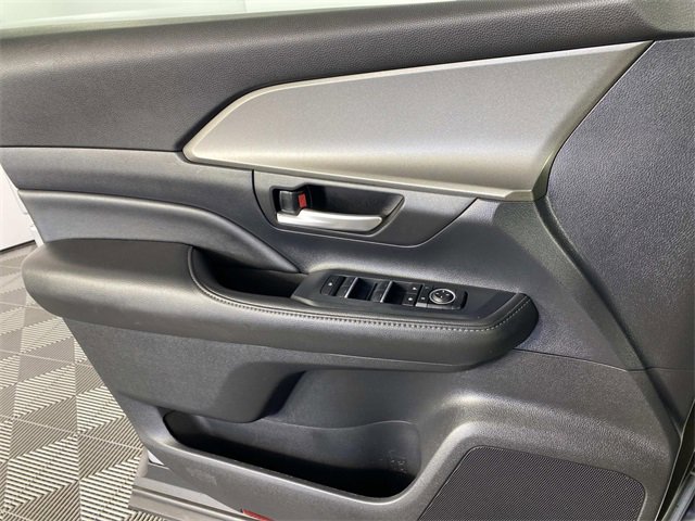 Used 2024 Toyota Grand Highlander XLE image 23