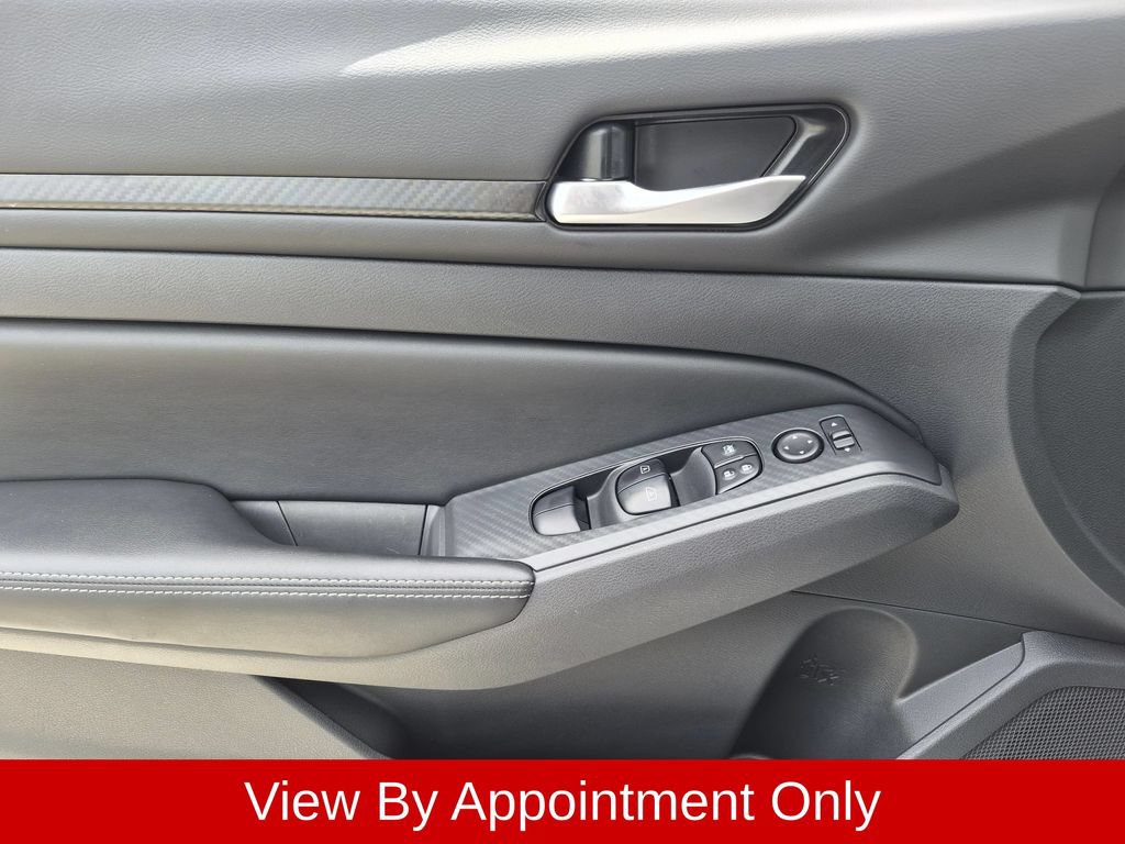 Used 2025 Nissan Altima 2.5 SV FWD image 22