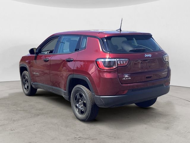 Used 2021 Jeep Compass Sport AWD/4WD image 3