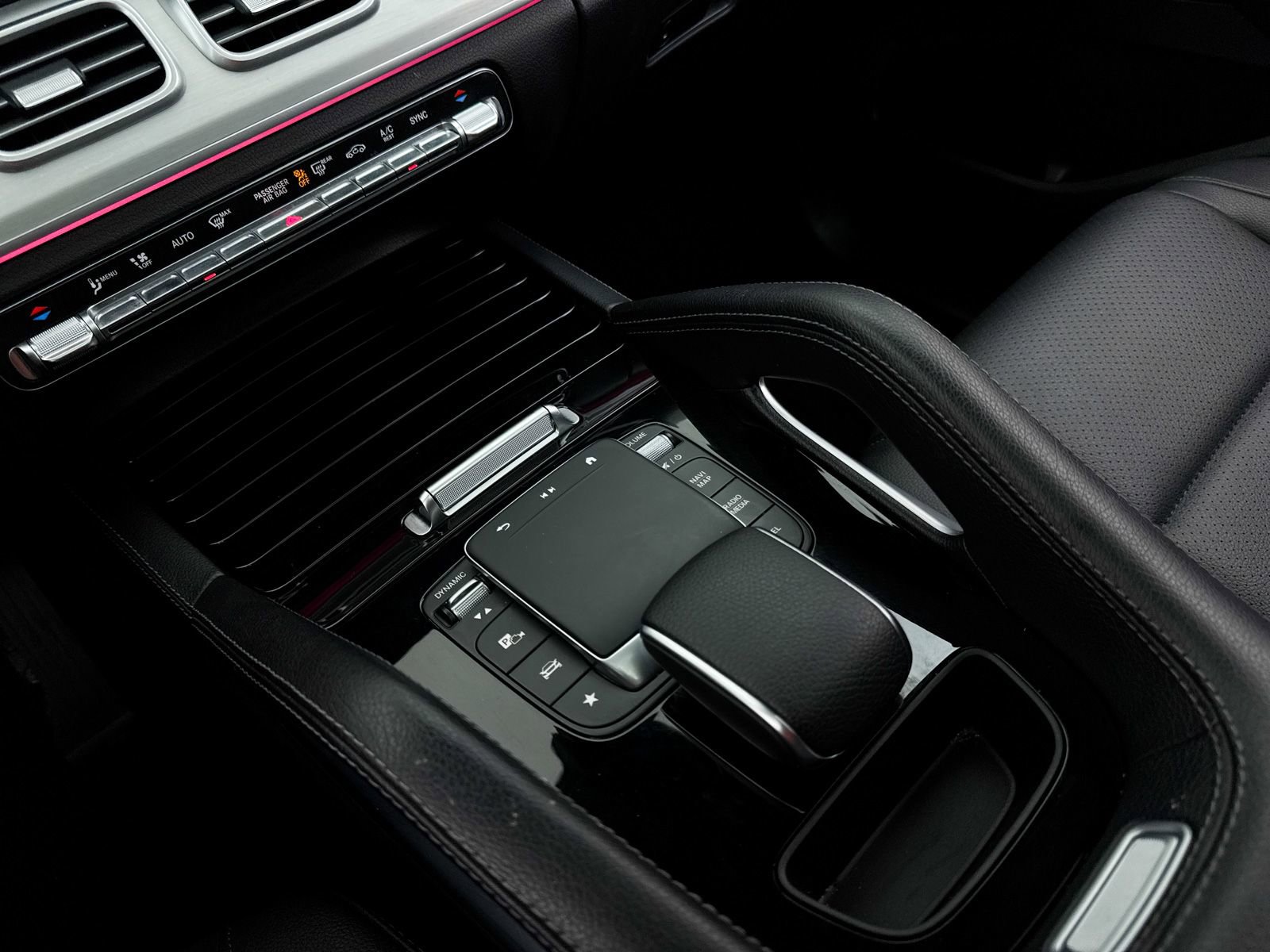 Used 2024 Mercedes-Benz GLE 350 4MATIC image 25