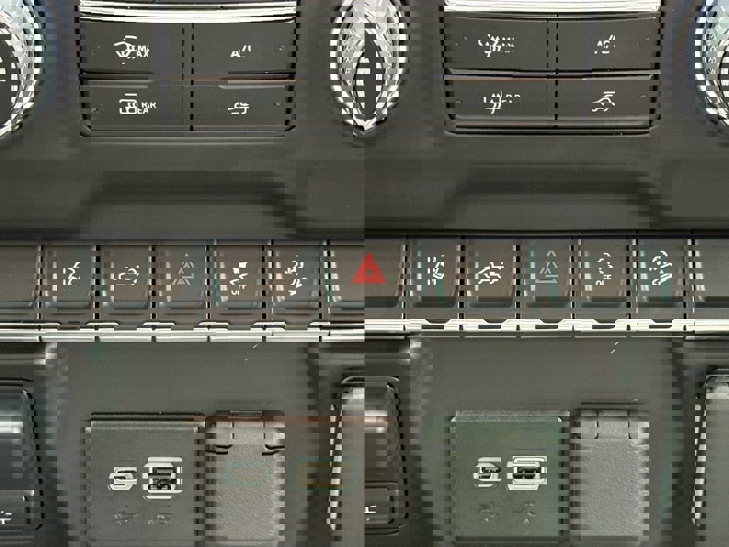 Used 2025 Chevrolet Silverado 2500 Custom w/ Custom Convenience Package image 28